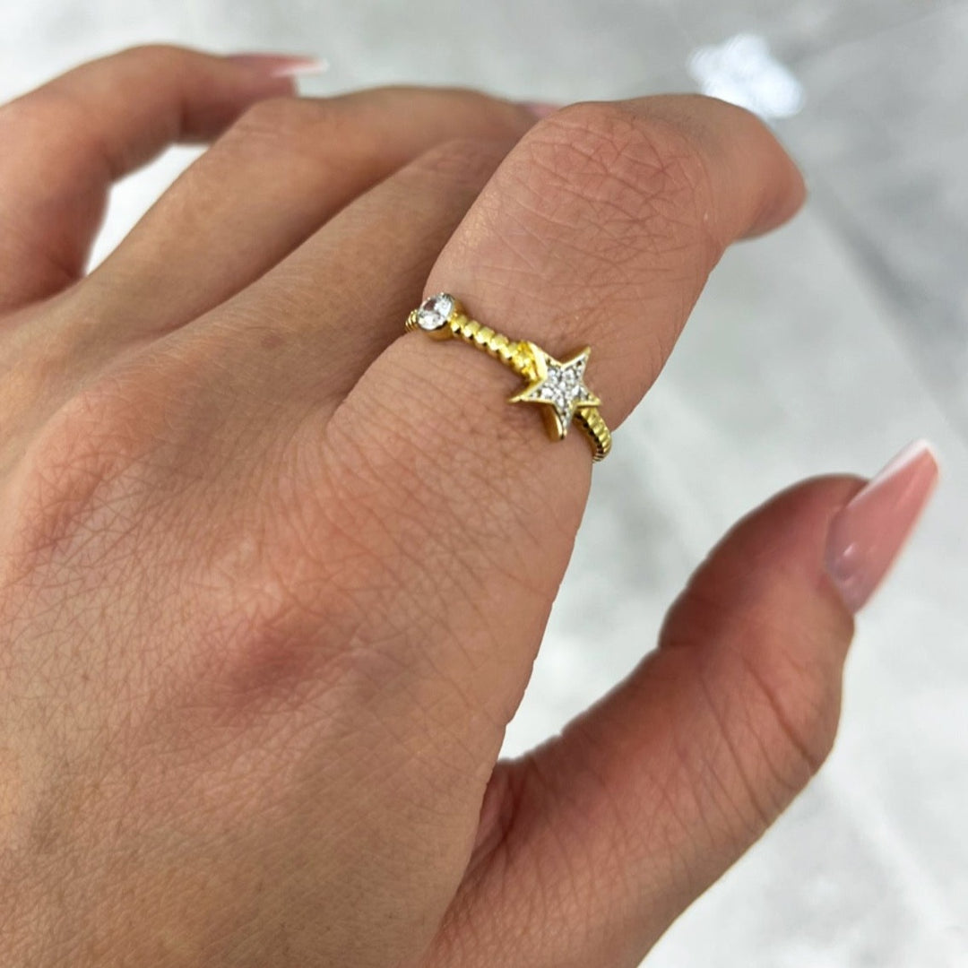 Einzelnes Sternchen Goldring