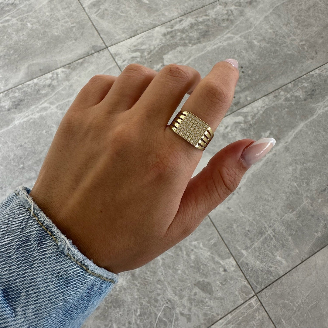 Sparkling Square Goldring