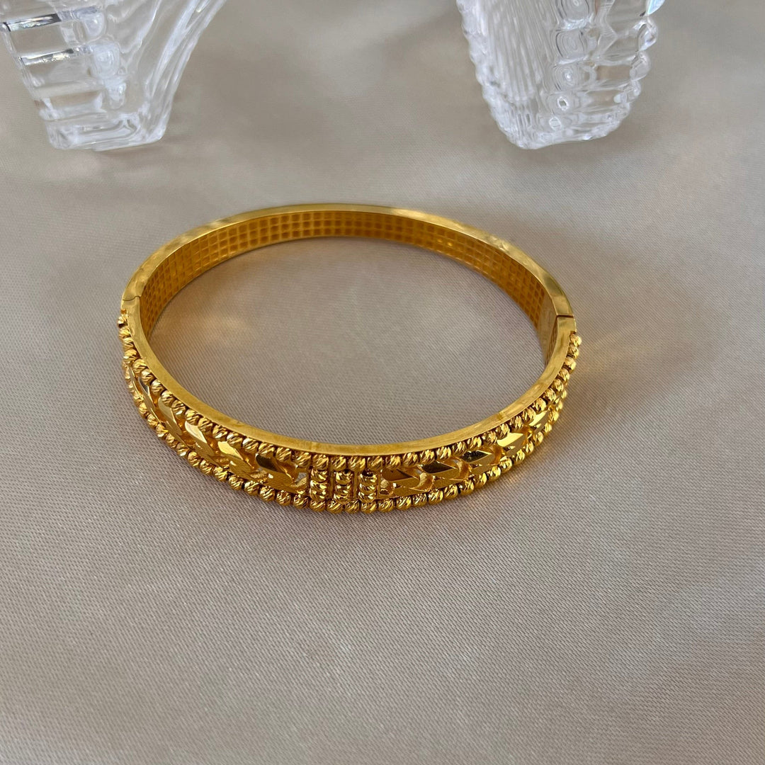 Klassicher Goldarmreif