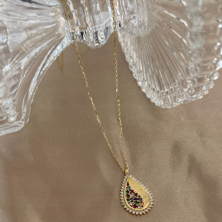 Tropfen Goldkette