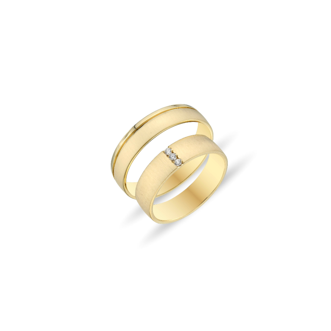 MATTE GOLDENE TRAURINGE MIT 3 STEINEN